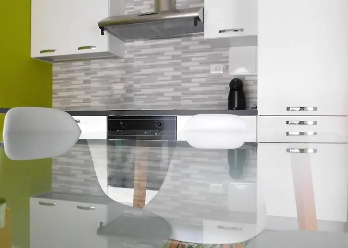 Acrobatic Bed & Breakfast