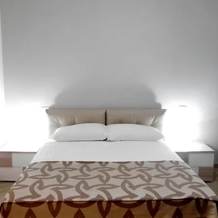 Couette-café Acrobatic Villa San Giovanni