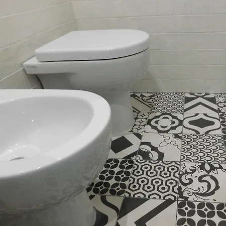 Acrobatic * וילה סן ג'ובאני