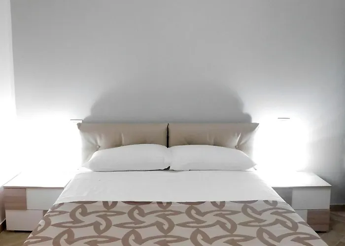 Bed & Breakfast Acrobatic Villa San Giovanni